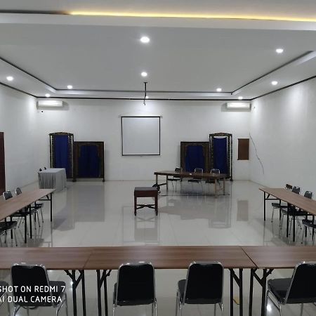 Kampoeng Wisata Rumah Joglo Bogor Exterior foto