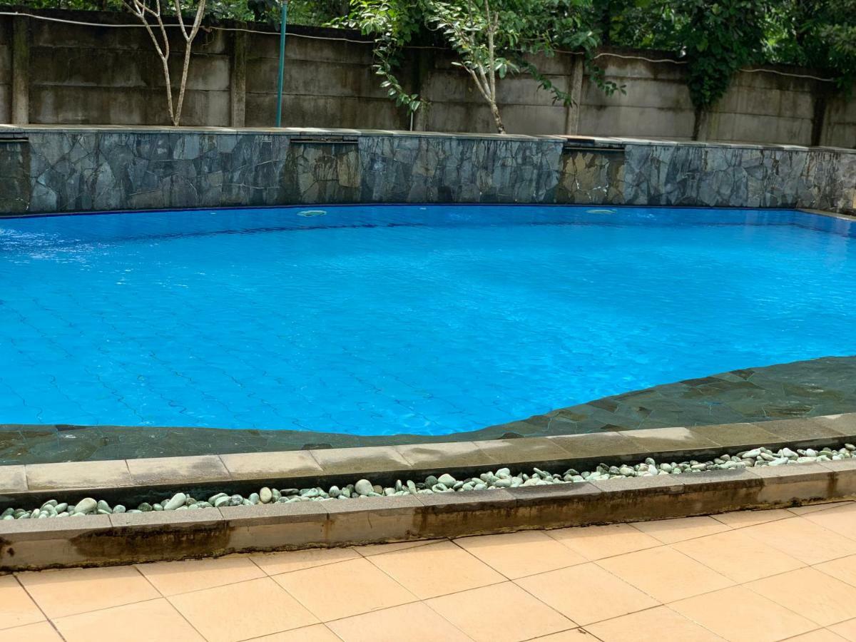 Kampoeng Wisata Rumah Joglo Bogor Exterior foto