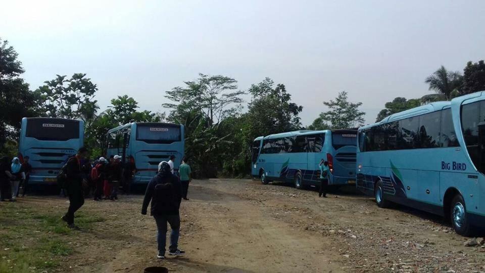 Kampoeng Wisata Rumah Joglo Bogor Exterior foto